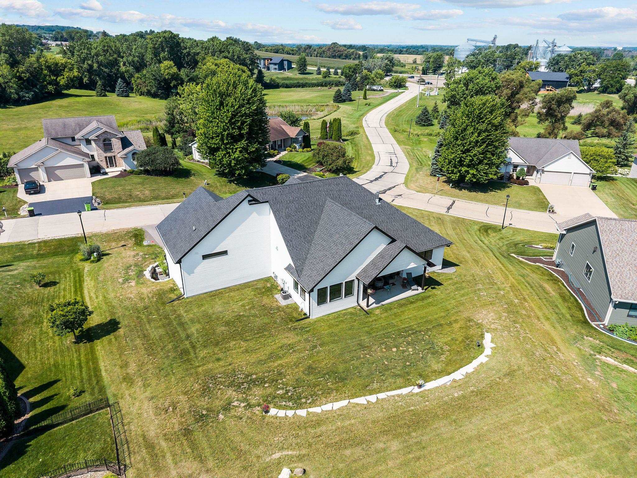 Sherwood, Wisconsin, 54169, United States, 4 Bedrooms Bedrooms, ,4 BathroomsBathrooms,Residential,For Sale,1977461