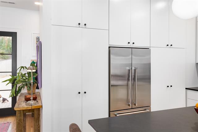 Florence, Alabama, 35630, United States, 4 Bedrooms Bedrooms, ,4 BathroomsBathrooms,Residential,For Sale,1988218