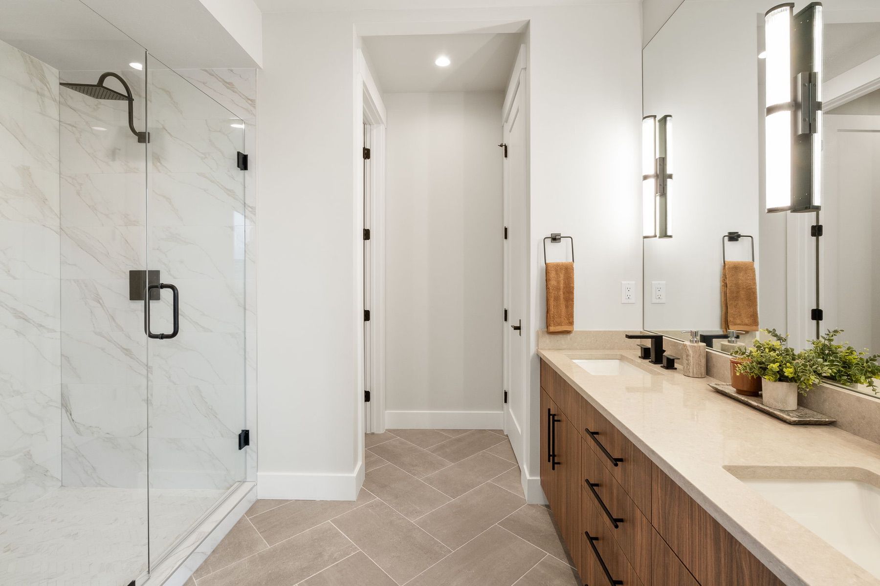  1506 Cambridge Dr - 物件實景