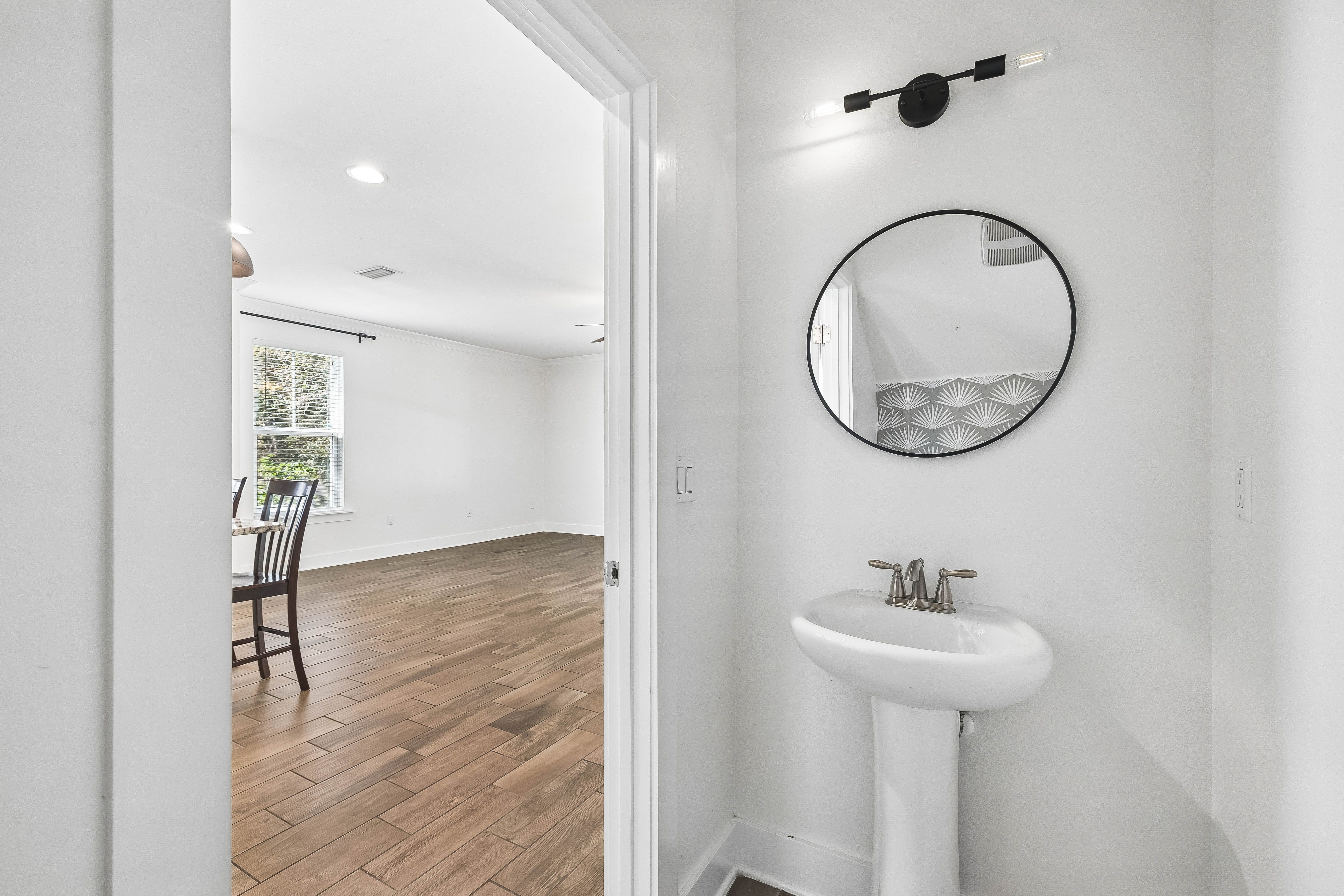  Private Cul-de-Sac Retreat in Point Washington - 物件實景