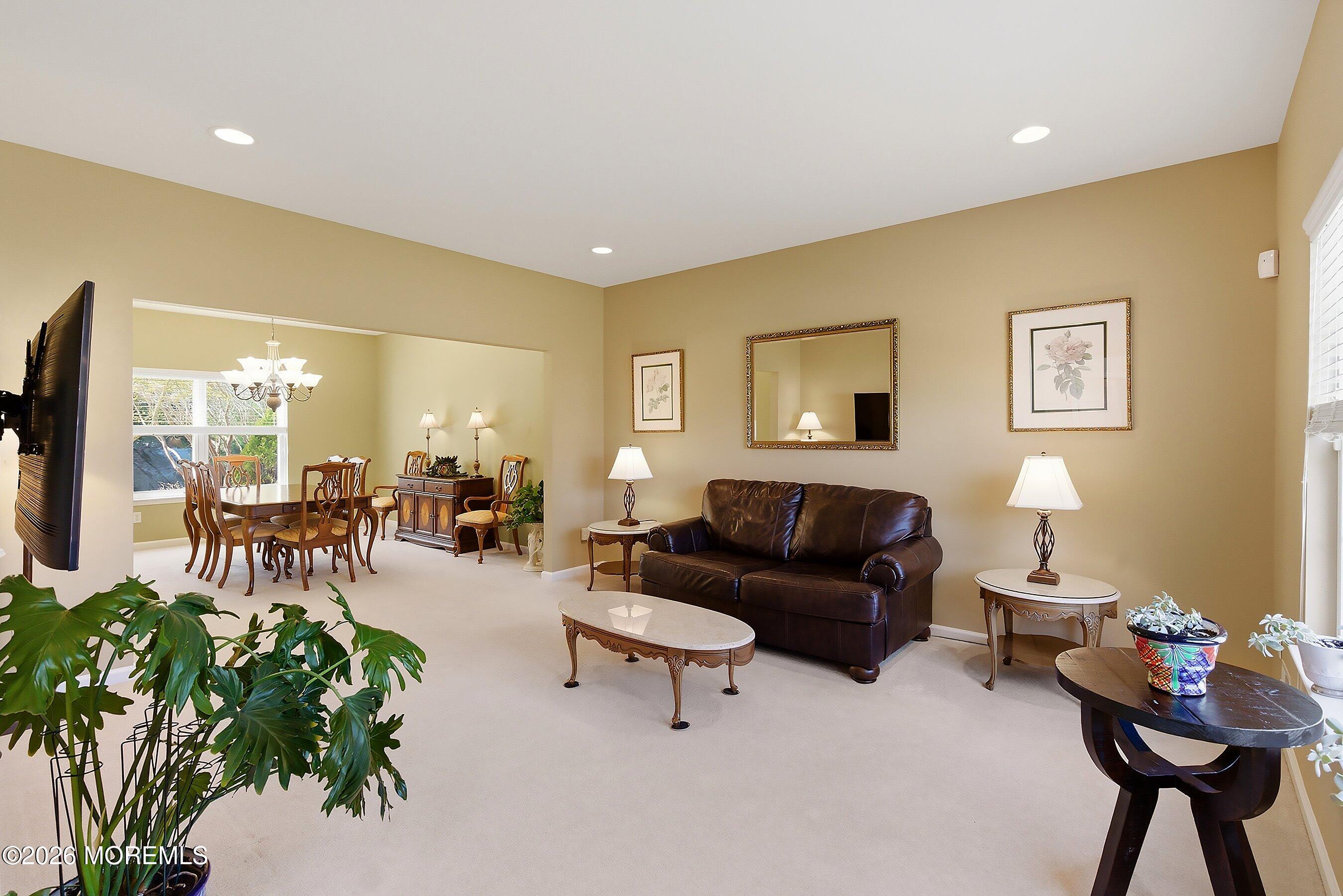 Manchester, New Jersey, 08759, United States, 5 Bedrooms Bedrooms, ,3 BathroomsBathrooms,Residential,For Sale,2040445