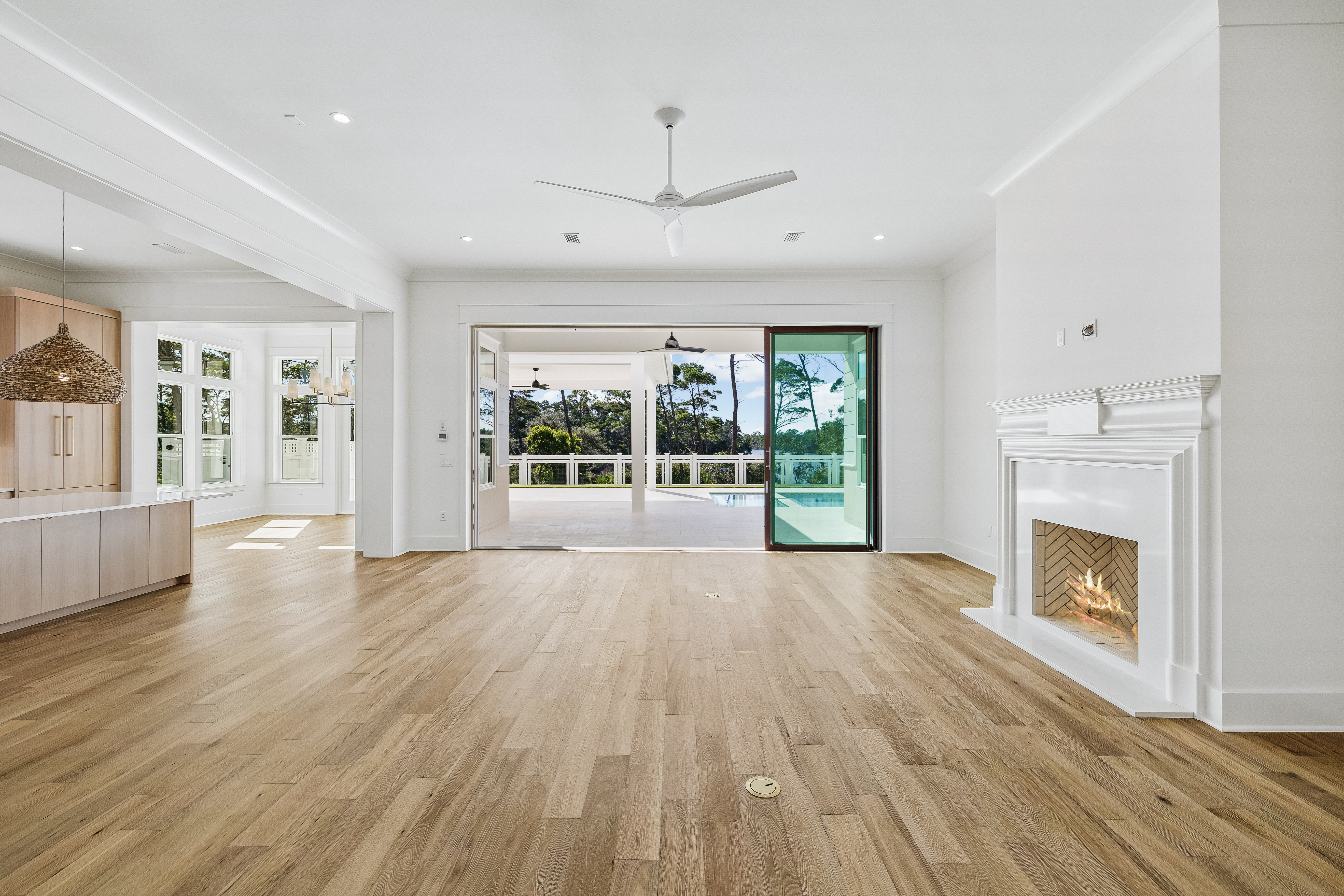  Newly-Finished Custom Residence With Dune Lake Views - 物件實景
