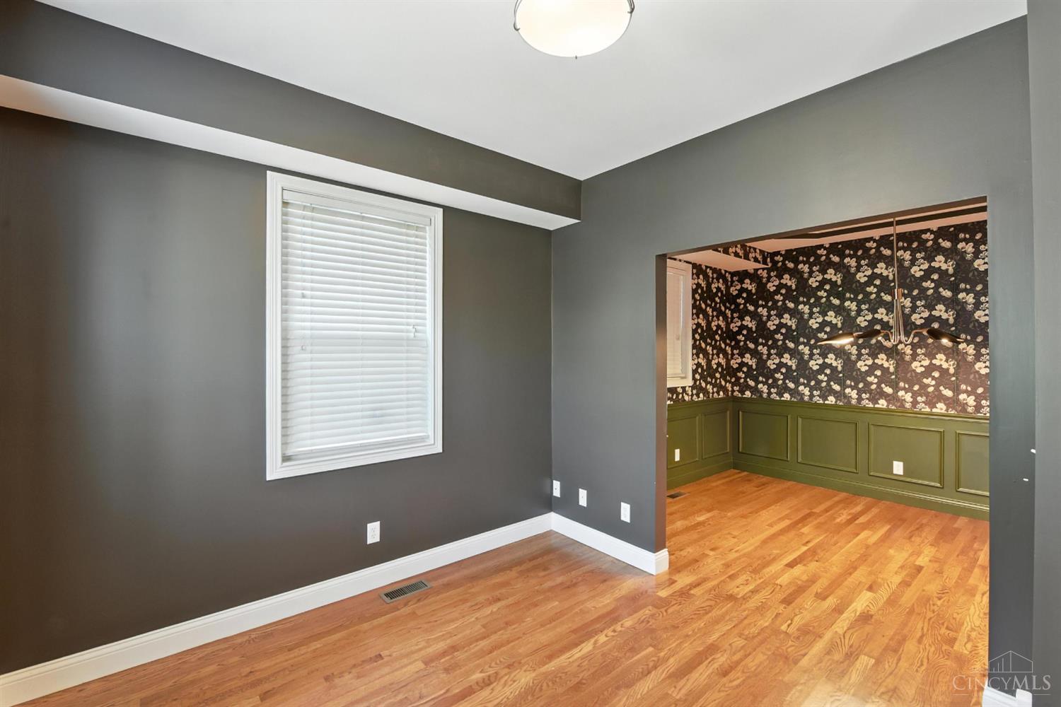 Cincinnati, Ohio, 45226, United States, 3 Bedrooms Bedrooms, ,4 BathroomsBathrooms,Residential,For Sale,1907461