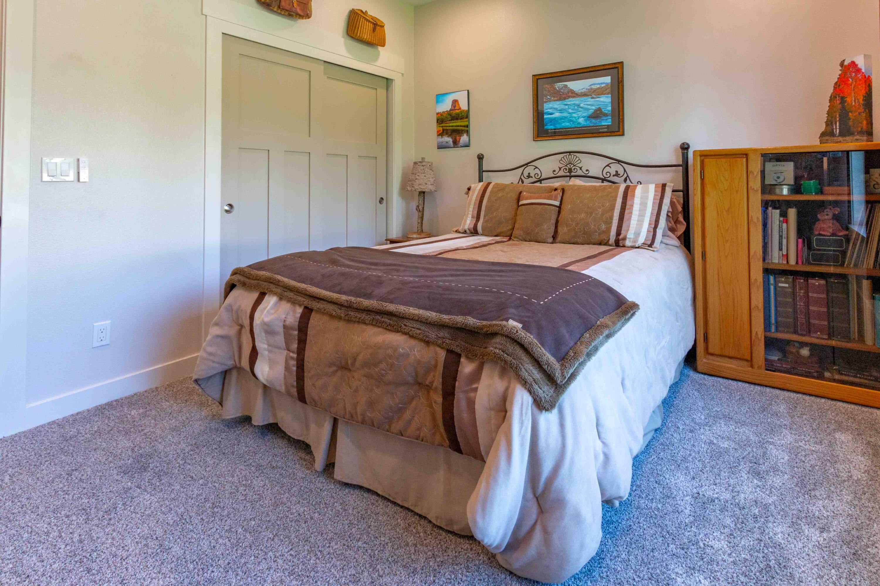 Sheridan, Wyoming, 82801, United States, 3 Bedrooms Bedrooms, ,3 BathroomsBathrooms,Residential,For Sale,2007537