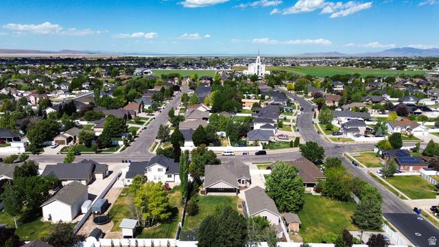 Syracuse, Utah, 84075, United States, 4 Bedrooms Bedrooms, ,3 BathroomsBathrooms,Residential,For Sale,2048883