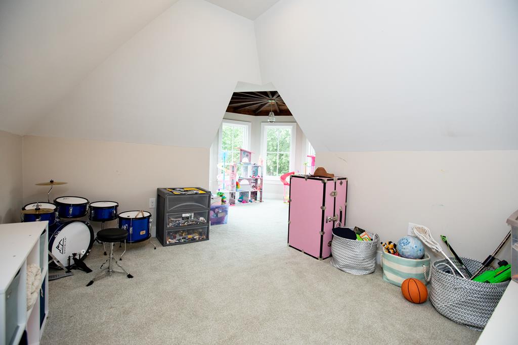 Farmville, Virginia, 23901, United States, 5 Bedrooms Bedrooms, ,5 BathroomsBathrooms,Residential,For Sale,1837086