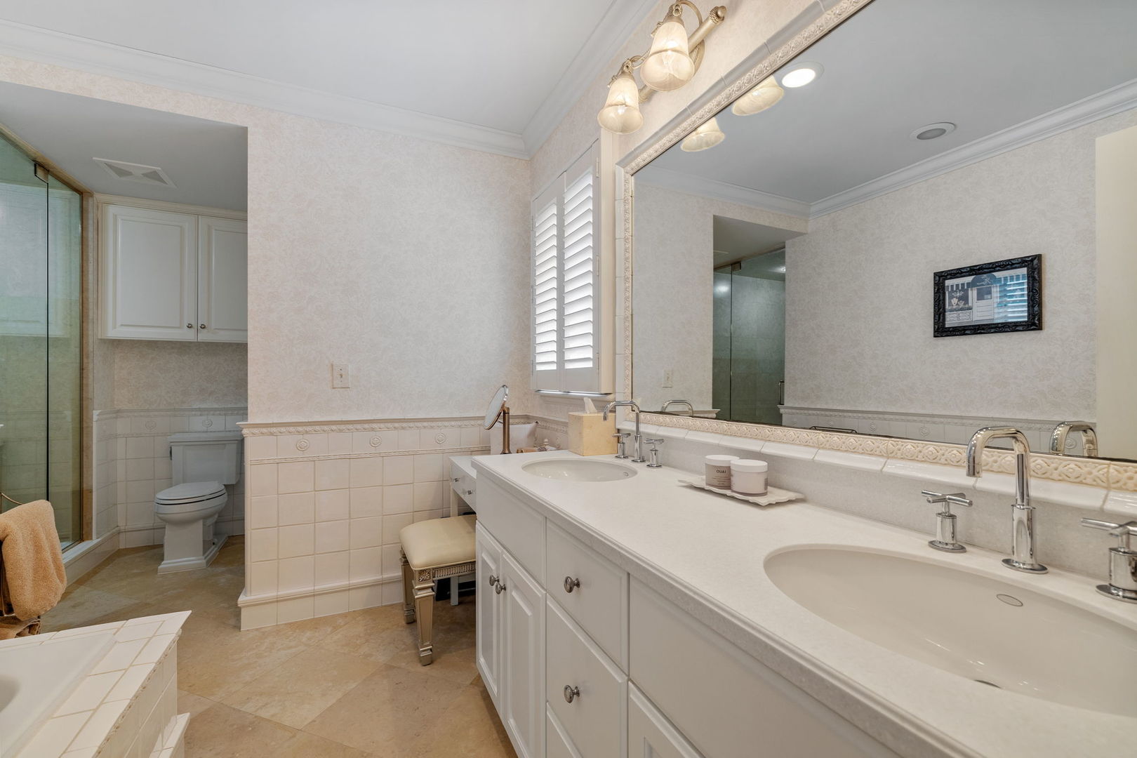 Joliet, Illinois, 60431, United States, 4 Bedrooms Bedrooms, ,5 BathroomsBathrooms,Residential,For Sale,1868408