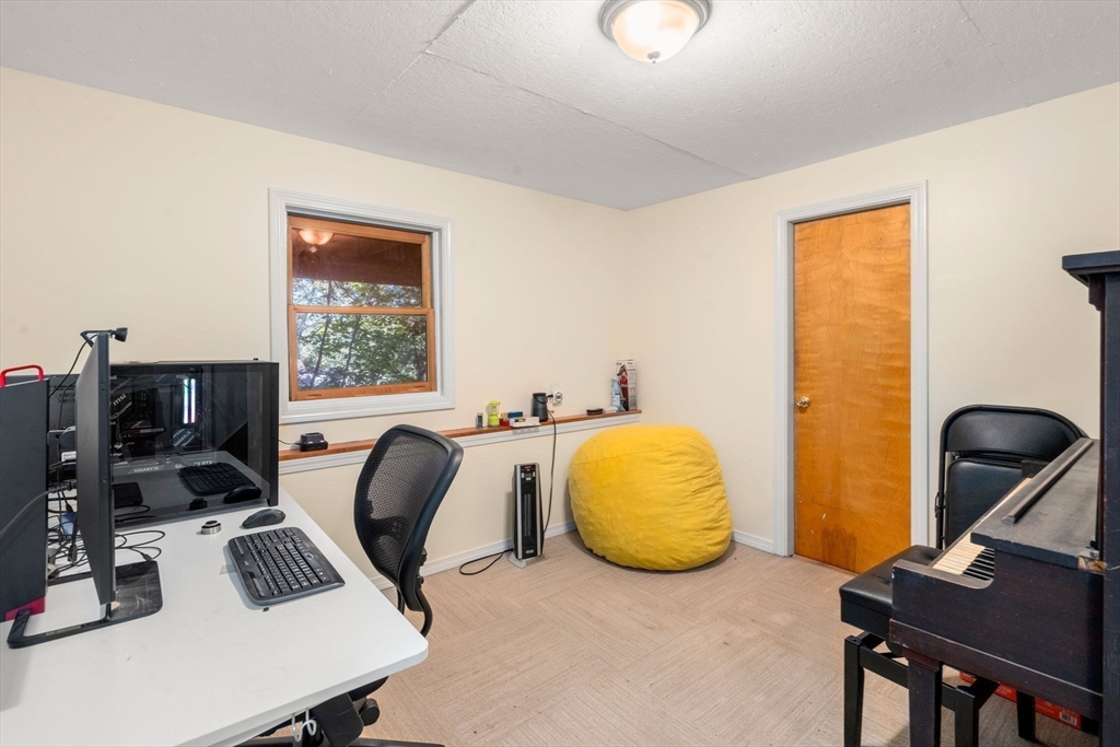 Boston, Massachusetts, 02132, United States, 4 Bedrooms Bedrooms, ,3 BathroomsBathrooms,Residential,For Sale,1874129