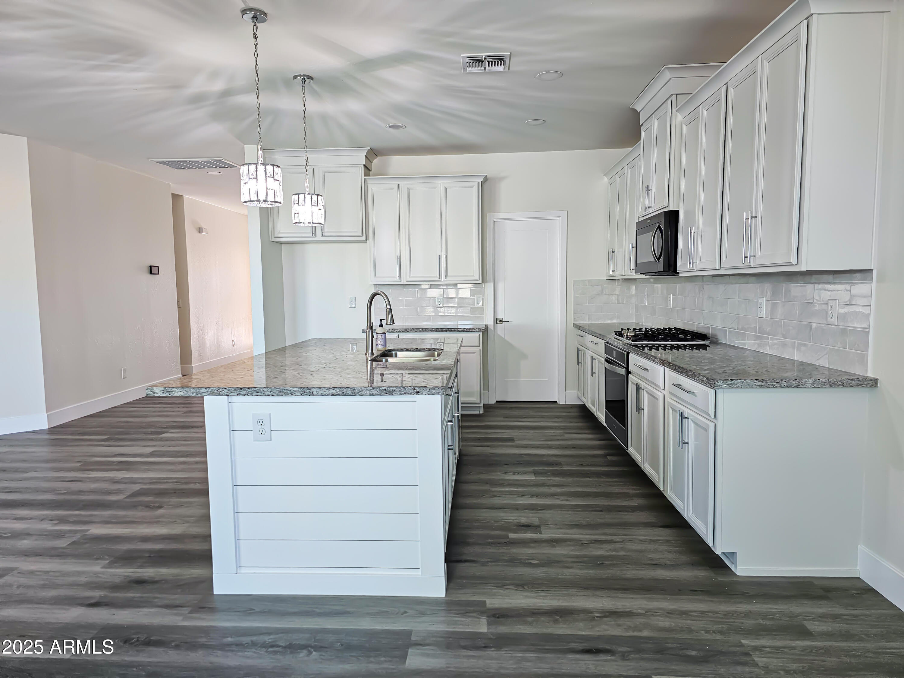 Glendale, Arizona, 85307, United States, 4 Bedrooms Bedrooms, ,3 BathroomsBathrooms,Residential,For Sale,2003345