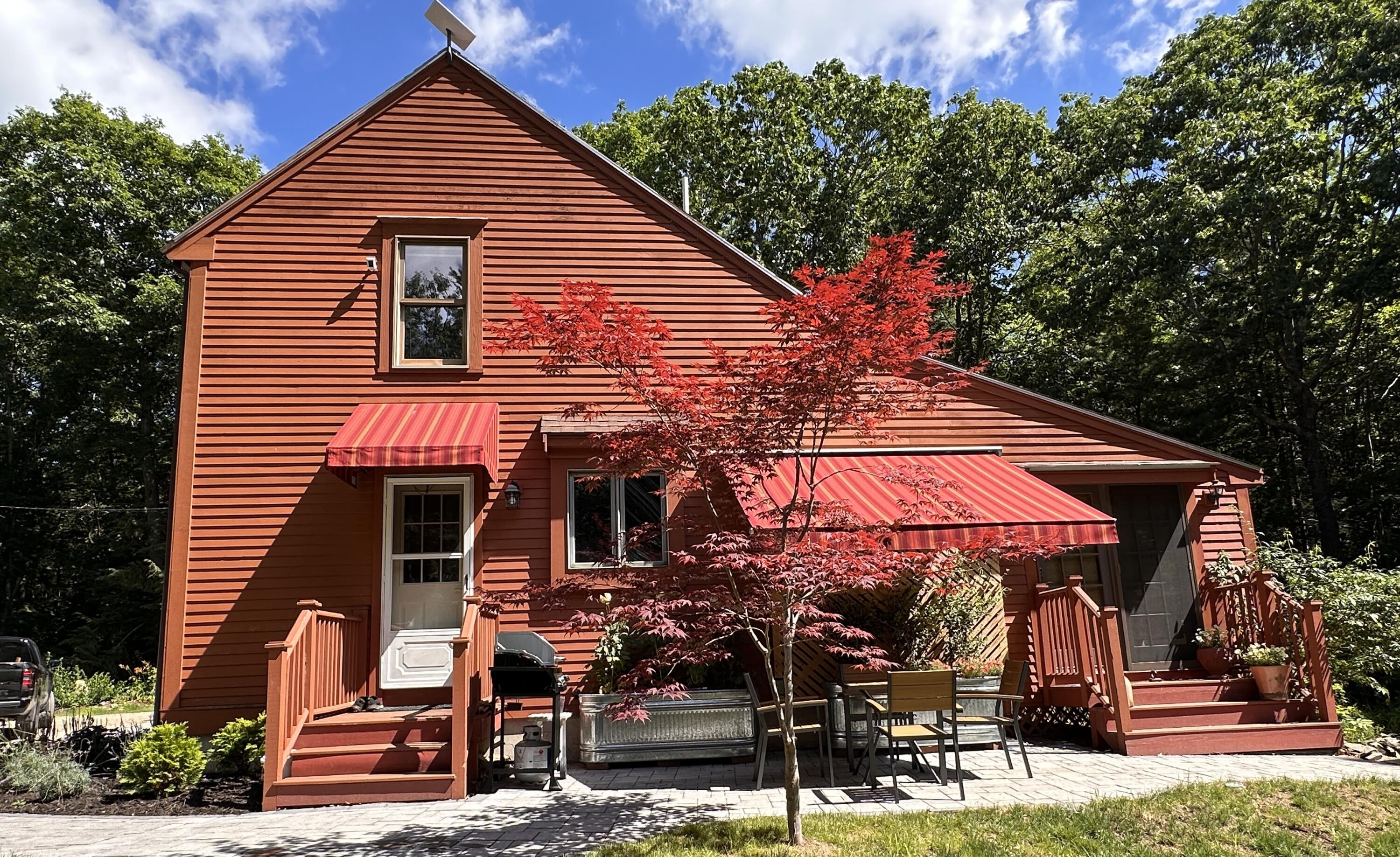 Kennebunk, Maine, 04043, United States, 3 Bedrooms Bedrooms, ,2 BathroomsBathrooms,Residential,For Sale,1891376