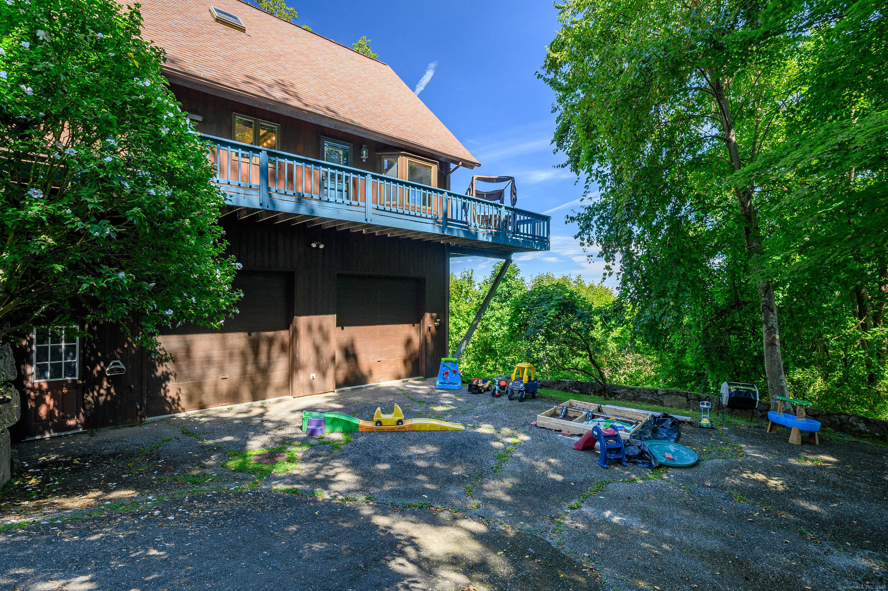 New Fairfield, Connecticut, 06812, United States, 3 Bedrooms Bedrooms, ,3 BathroomsBathrooms,Residential,For Sale,1966702