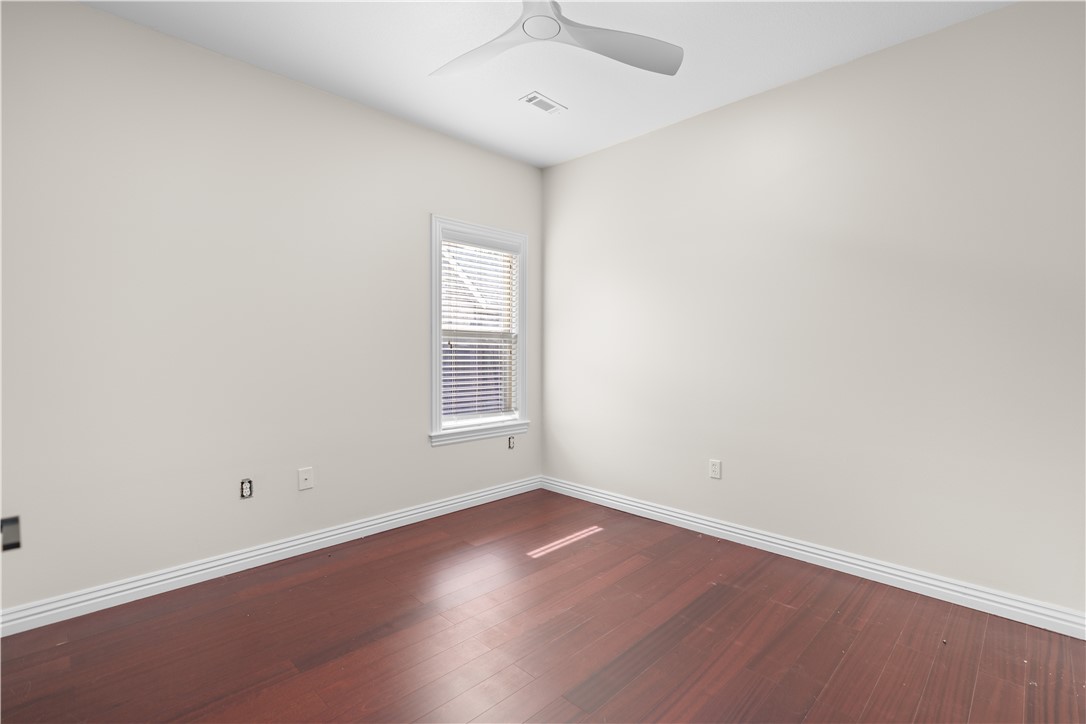 Fayetteville, Arkansas, 72704, United States, 5 Bedrooms Bedrooms, ,4 BathroomsBathrooms,Residential,For Sale,1877599