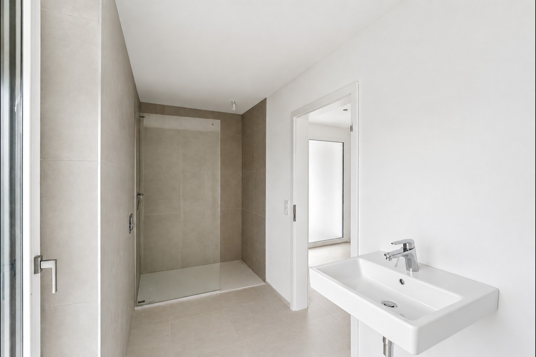  Last villa available – Exceptional new villa with panoramic views of Lake Murten - 物件實景