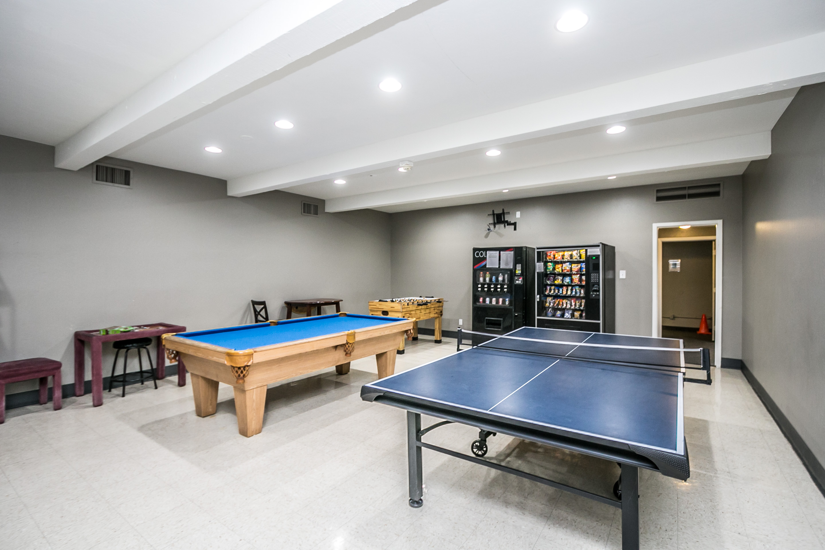 Tempe, Arizona, 85283, United States, 4 Bedrooms Bedrooms, ,3 BathroomsBathrooms,Residential,For Sale,1985738