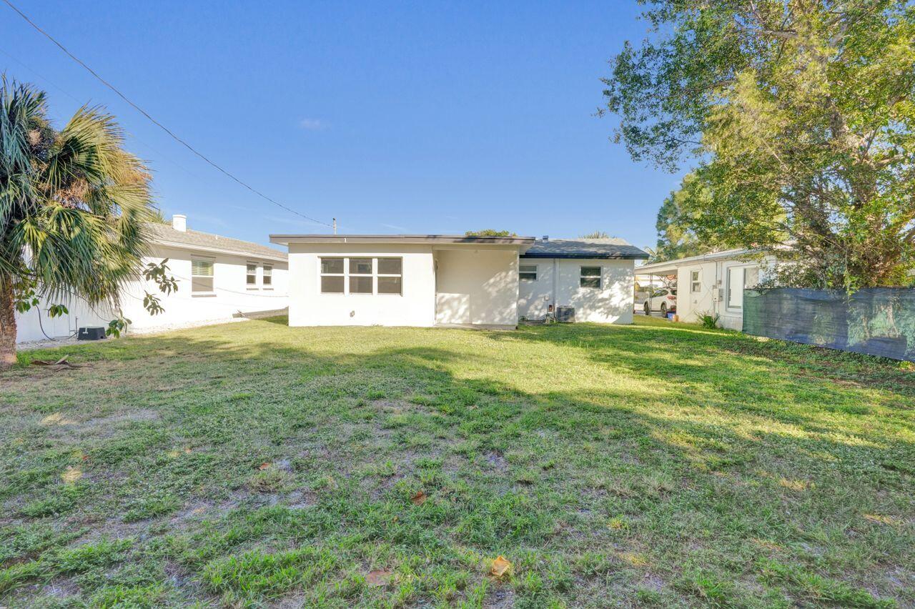 Lake Worth Beach, Florida, 33460, United States, 3 Bedrooms Bedrooms, ,2 BathroomsBathrooms,Residential,For Sale,1992911