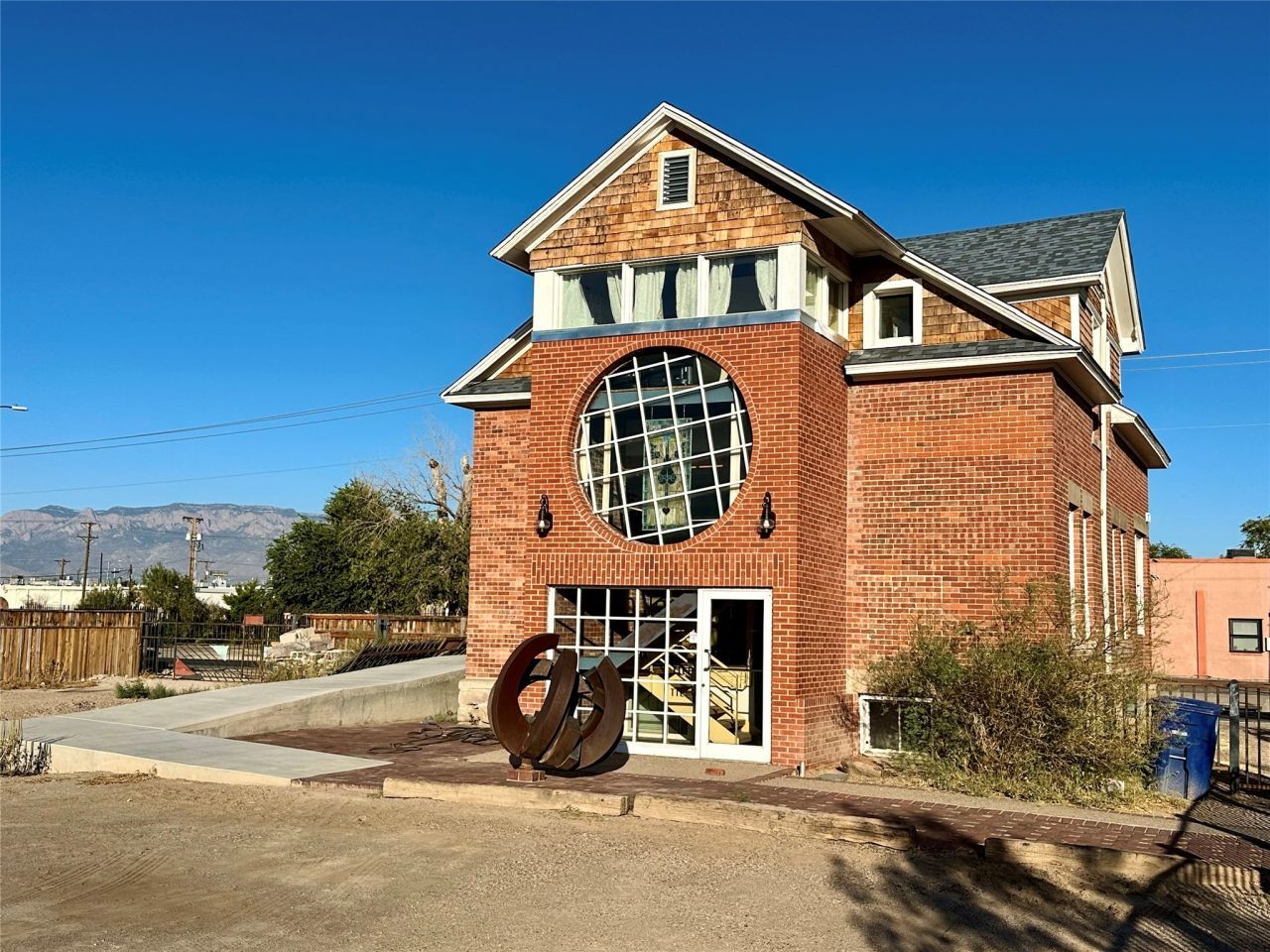 Albuquerque, New Mexico, 87102, United States, 3 Bedrooms Bedrooms, ,1 BathroomBathrooms,Residential,For Sale,1906017