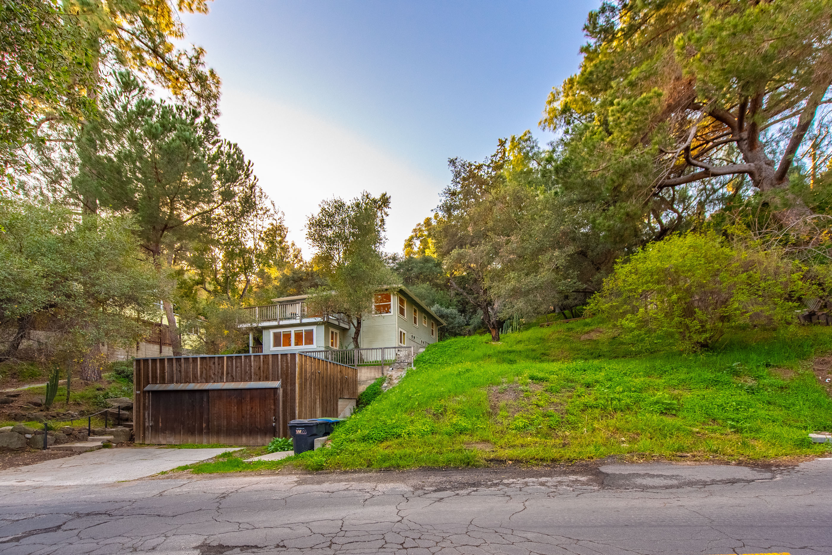  502 Fernwood Pacific Dr - 物件實景