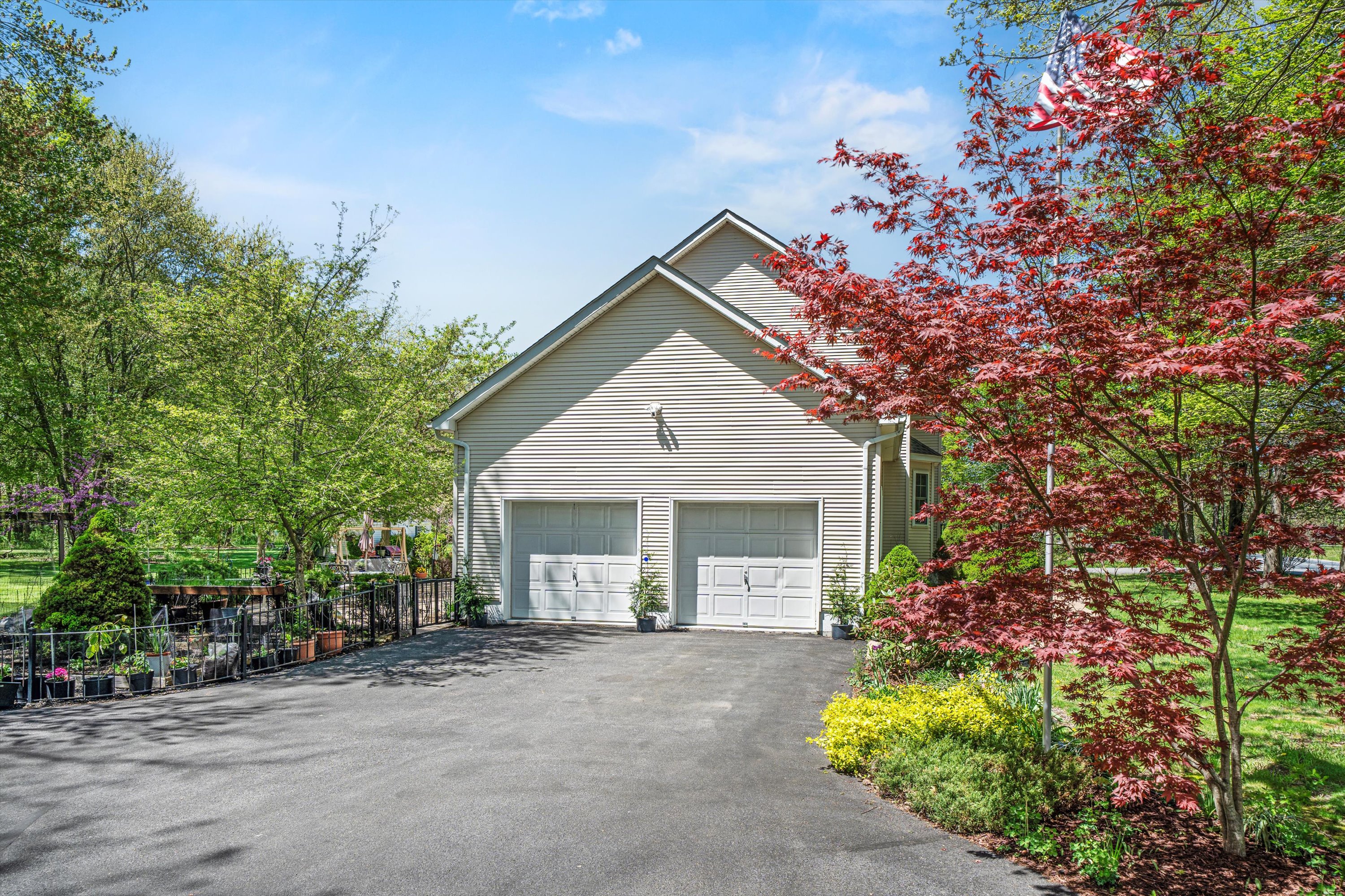 Middletown, New York, 10941, United States, 4 Bedrooms Bedrooms, ,3 BathroomsBathrooms,Residential,For Sale,1861085