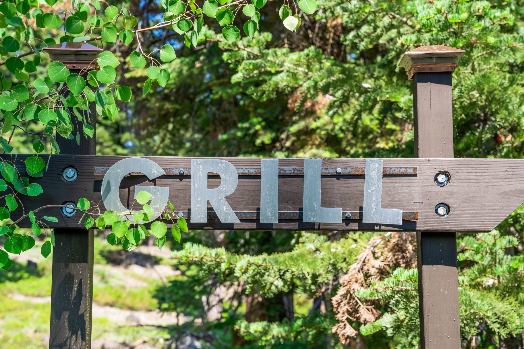  Rare, 10-acre parcel with house minutes from Tahoe City - 物件實景