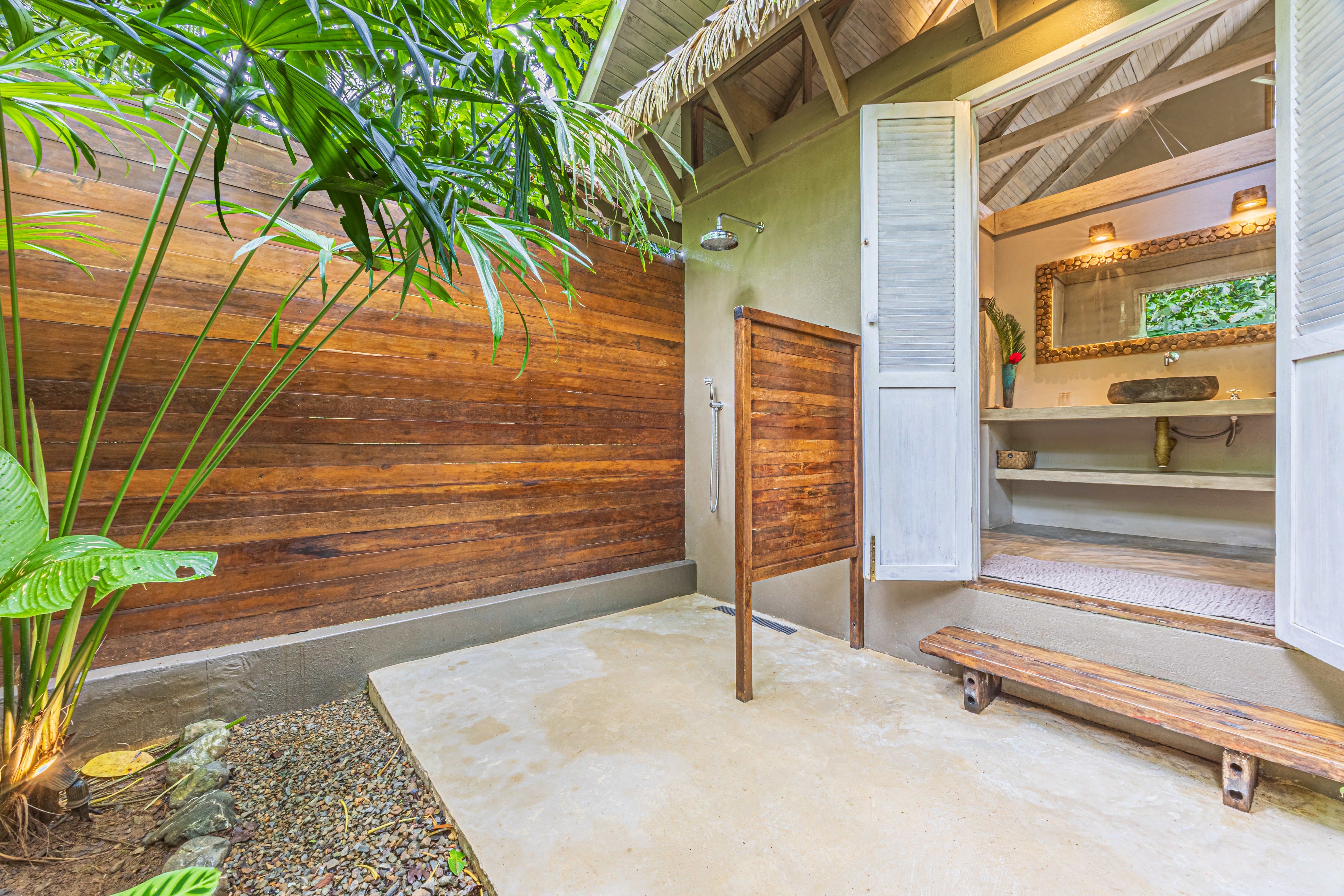 Golfito, Puntarenas, CR, 15 Bedrooms Bedrooms, ,13 BathroomsBathrooms,Residential,For Sale,1903279