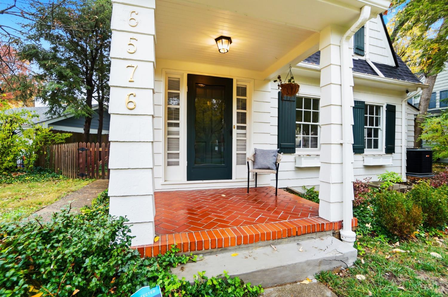 Cincinnati, Ohio, 45227, United States, 3 Bedrooms Bedrooms, ,2 BathroomsBathrooms,Residential,For Sale,1989456