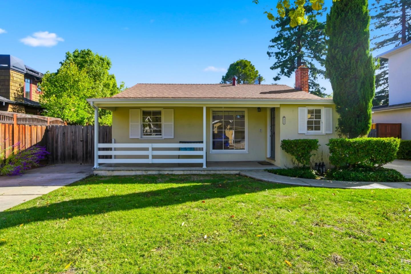 Palo Alto, California, 94303, United States, 2 Bedrooms Bedrooms, ,2 BathroomsBathrooms,Residential,For Sale,1989685