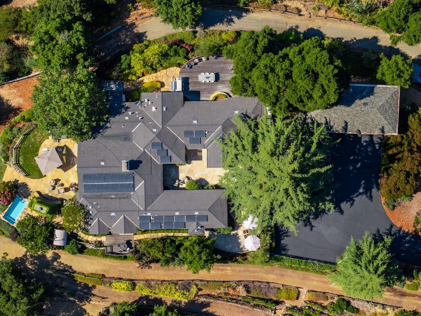 Los Gatos, California, 95032, United States, 4 Bedrooms Bedrooms, ,4 BathroomsBathrooms,Residential,For Sale,1918329