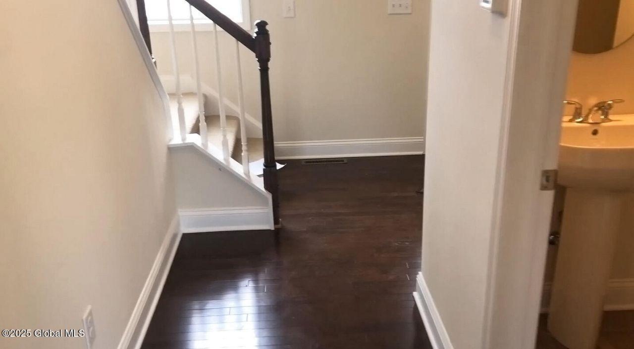 Mechanicville, New York, 12118, United States, 3 Bedrooms Bedrooms, ,3 BathroomsBathrooms,Residential,For Sale,1807086