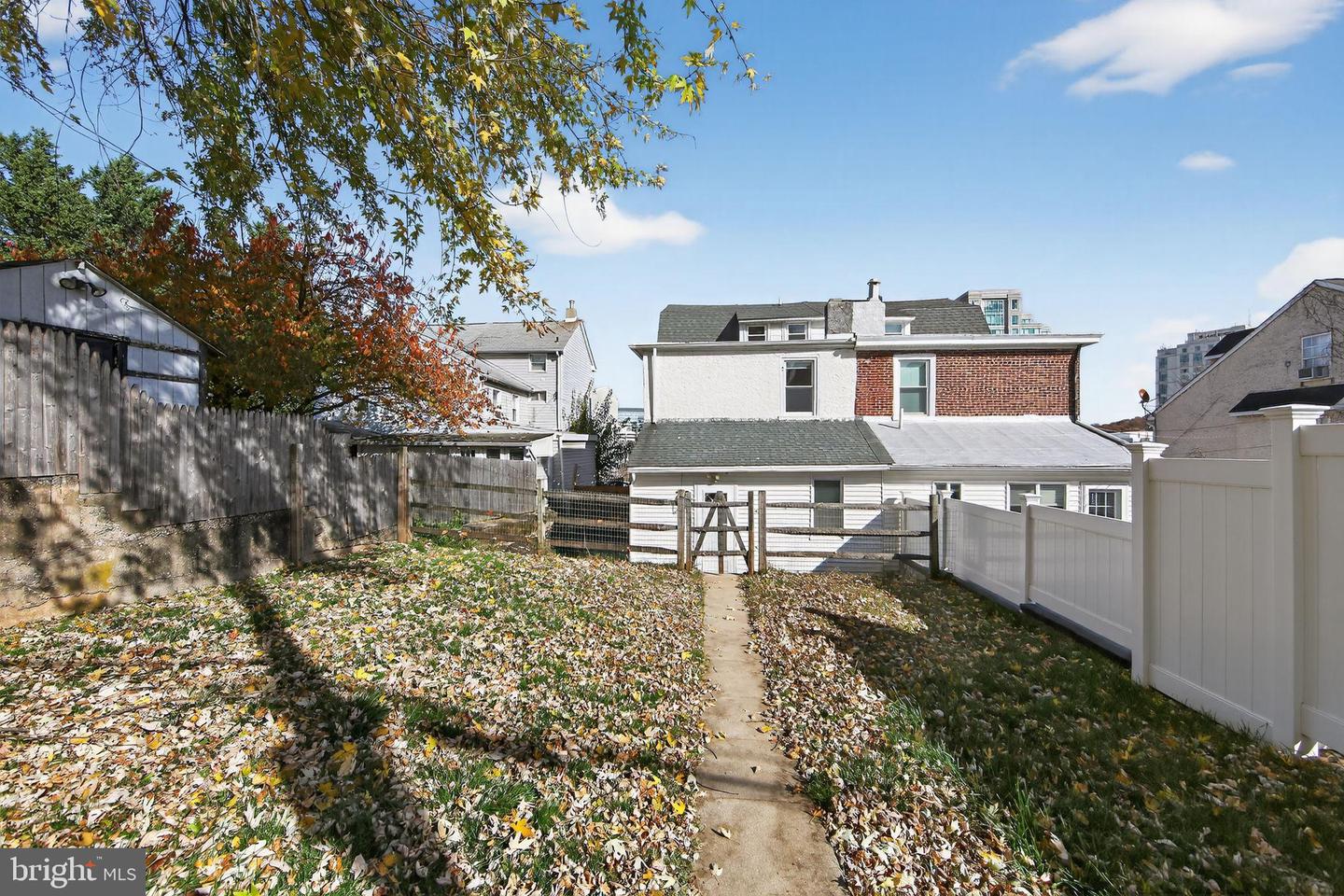 Conshohocken, Pennsylvania, 19428, United States, 3 Bedrooms Bedrooms, ,3 BathroomsBathrooms,Residential,For Sale,1989240