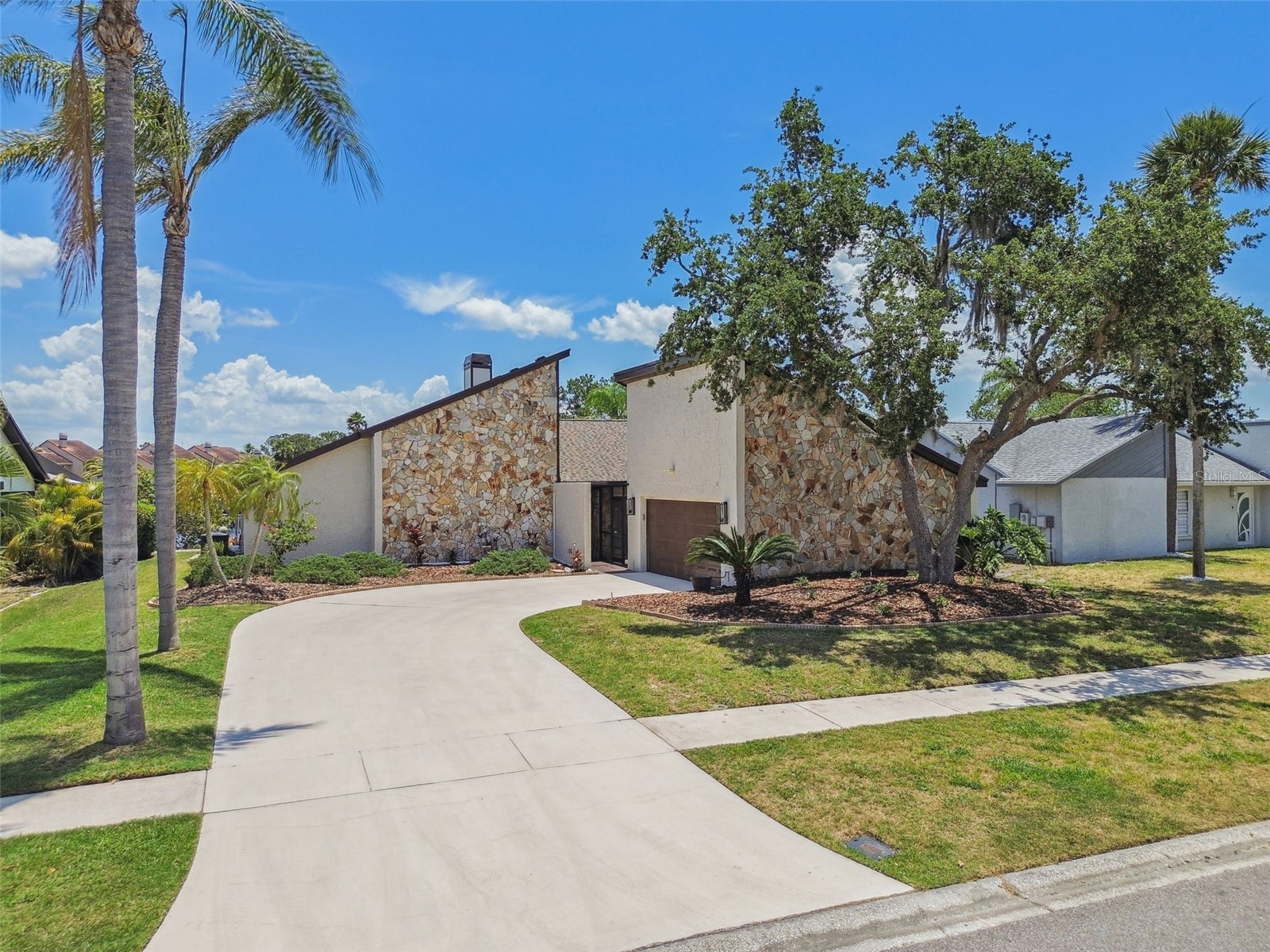 Tampa, Florida, 33615, United States, 3 Bedrooms Bedrooms, ,2 BathroomsBathrooms,Residential,For Sale,1915147