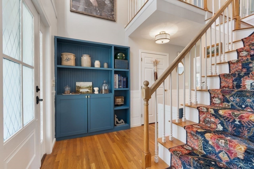 Westford, Massachusetts, 01886, United States, 4 Bedrooms Bedrooms, ,4 BathroomsBathrooms,Residential,For Sale,1987953