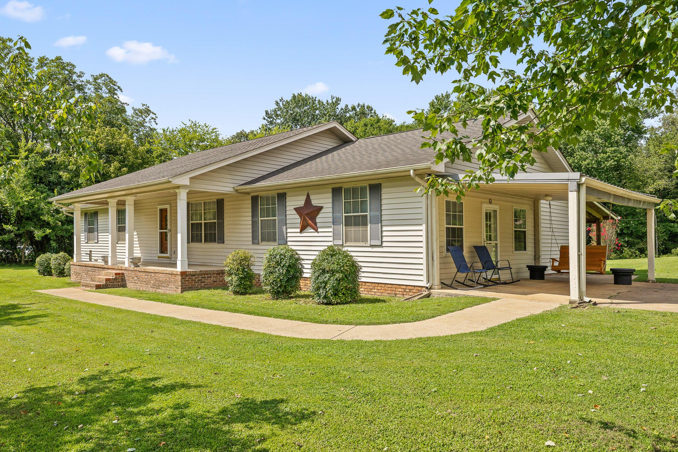 Ringgold, Georgia, 30736, United States, 6 Bedrooms Bedrooms, ,4 BathroomsBathrooms,Residential,For Sale,1927456