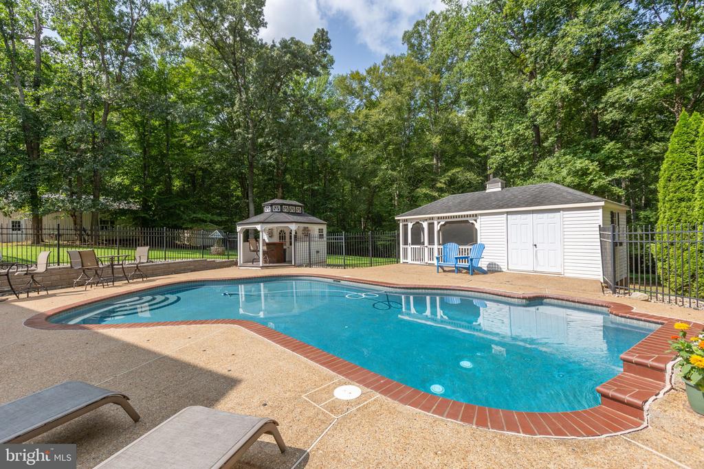 Fredericksburg, Virginia, 22406, United States, 4 Bedrooms Bedrooms, ,3 BathroomsBathrooms,Residential,For Sale,1914060