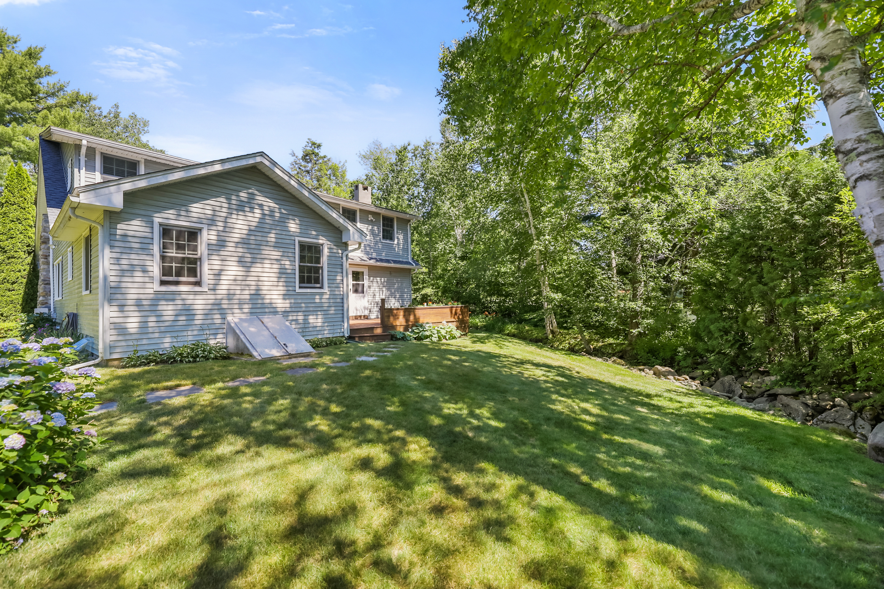  TRANQUIL LAKESIDE LIVING STEPS TO OTIS RESERVOIR - 物件實景