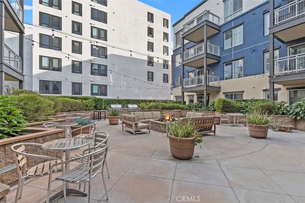 Long Beach, California, 90802, United States, 3 Bedrooms Bedrooms, ,3 BathroomsBathrooms,Residential,For Sale,2002105