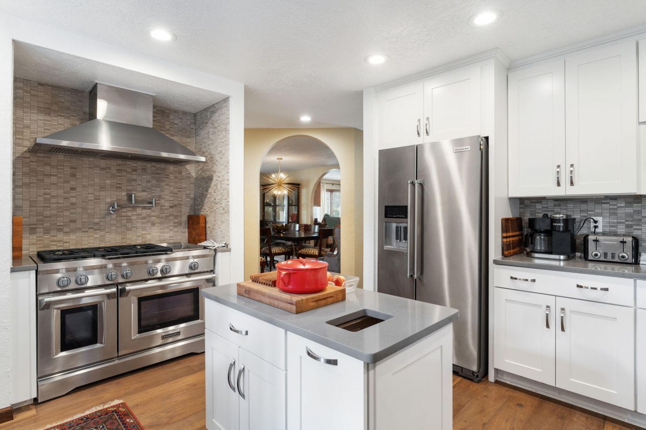 Albuquerque, New Mexico, 87111, United States, 4 Bedrooms Bedrooms, ,3 BathroomsBathrooms,Residential,For Sale,1906383