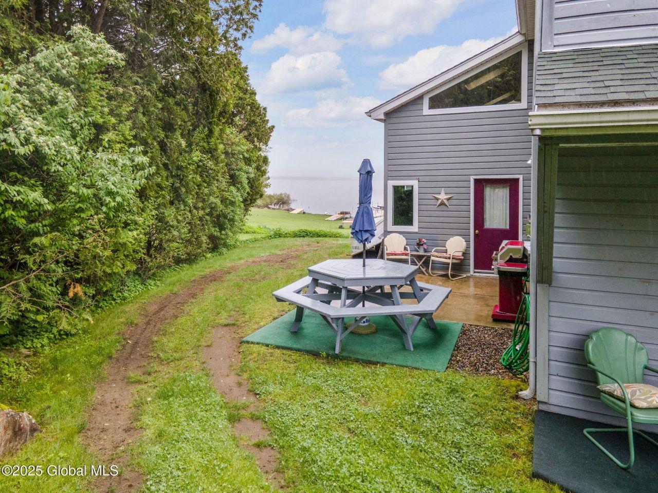 Gloversville, New York, 12078, United States, 2 Bedrooms Bedrooms, ,2 BathroomsBathrooms,Residential,For Sale,1828011