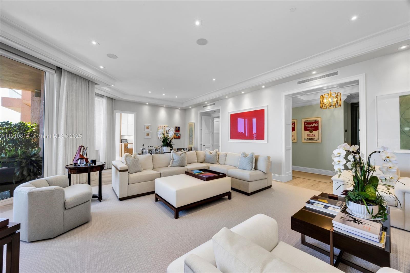 Coral Gables, Florida, 33133, United States, 3 Bedrooms Bedrooms, ,4 BathroomsBathrooms,Residential,For Sale,1989420