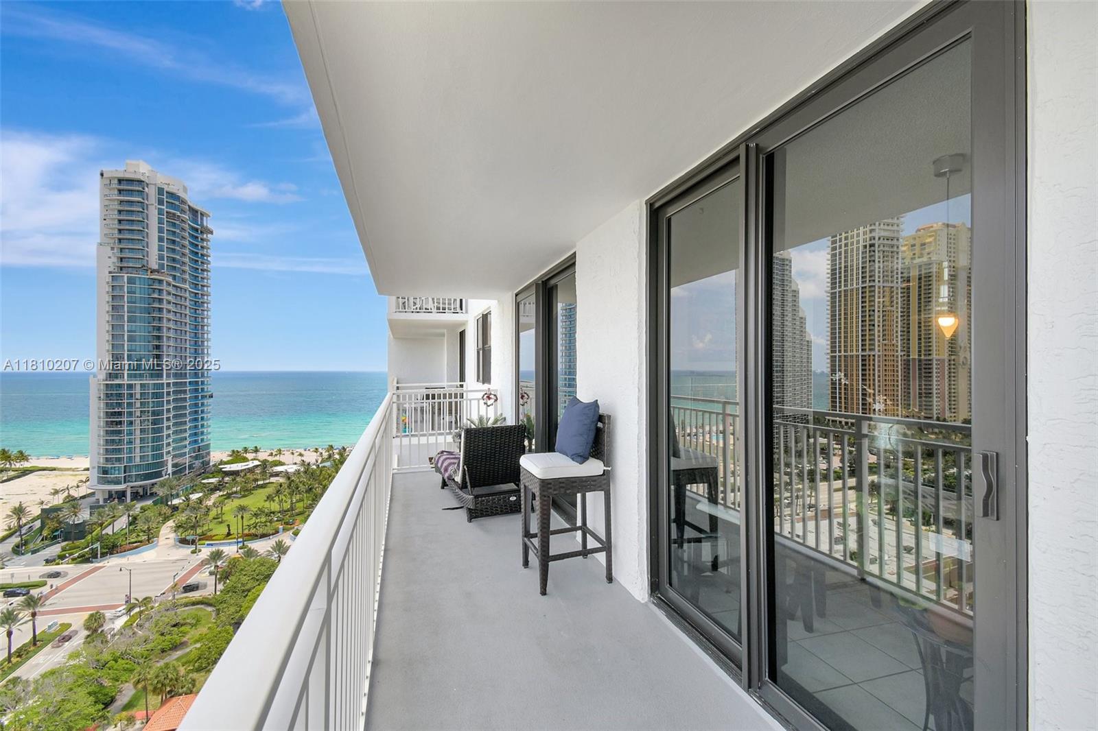 Sunny Isles Beach, Florida, 33160, United States, 2 Bedrooms Bedrooms, ,2 BathroomsBathrooms,Residential,For Sale,1837266