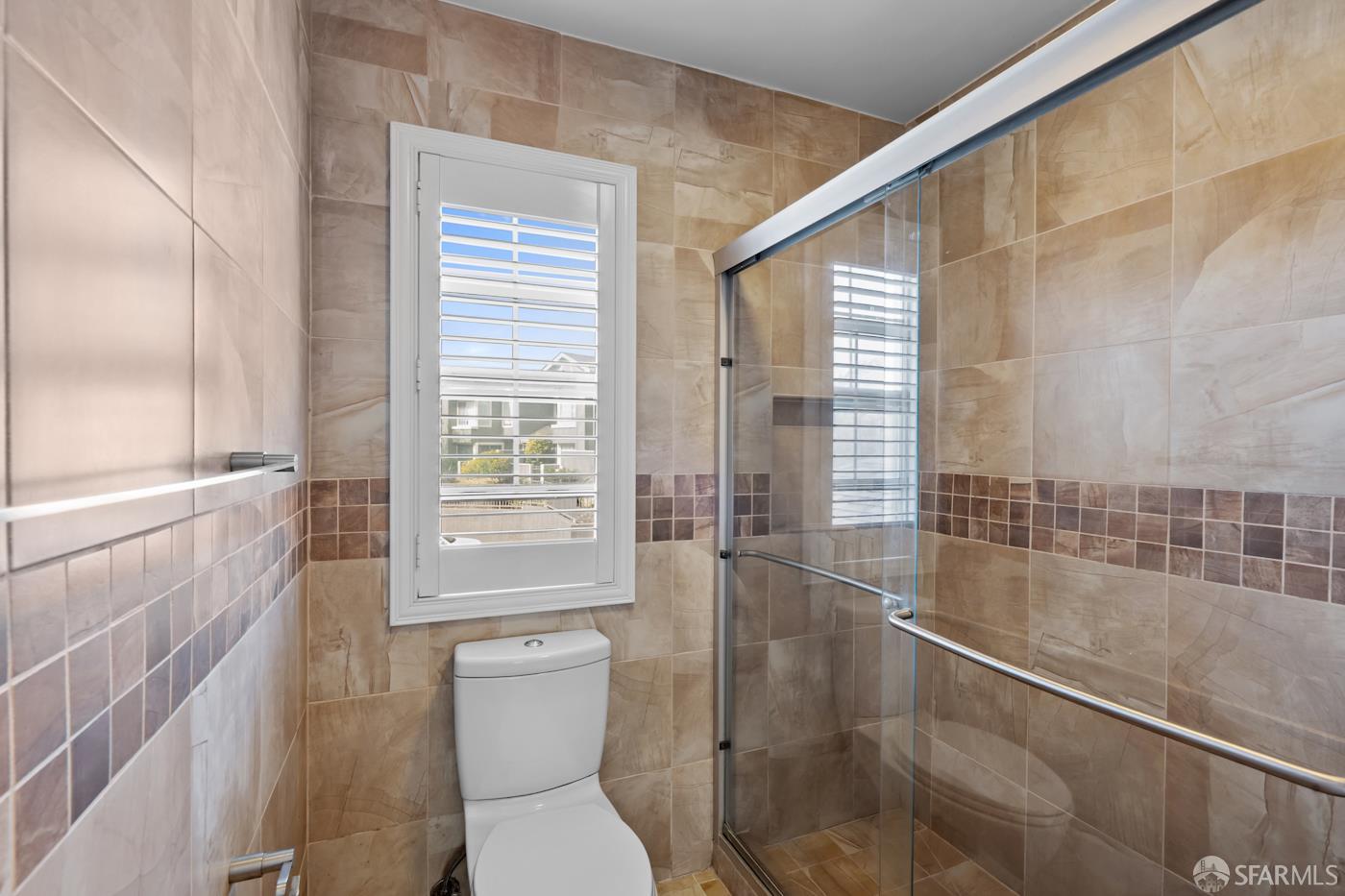 Daly City, California, 94014, United States, 2 Bedrooms Bedrooms, ,3 BathroomsBathrooms,Residential,For Sale,1938525