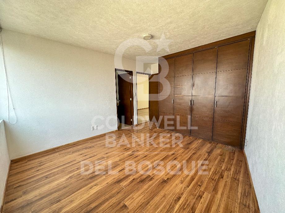 General Miguel Miram?n, Naucalpan de Juárez, Estado de méxico, 53126, Mexico, 6 Bedrooms Bedrooms, ,4 BathroomsBathrooms,Residential,For Sale,General Miguel Miram?n,1621577