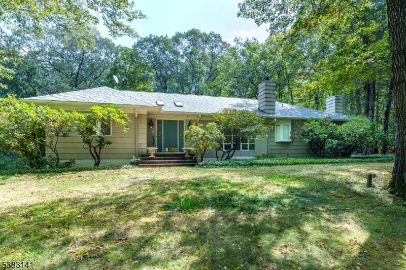Kinnelon Boro, New Jersey, 07405, United States, 4 Bedrooms Bedrooms, ,4 BathroomsBathrooms,Residential,For Sale,1941980