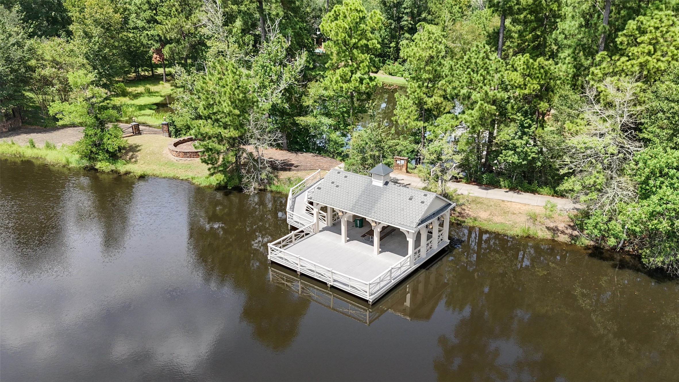  10332 Hunter Creek Lane - 物件實景