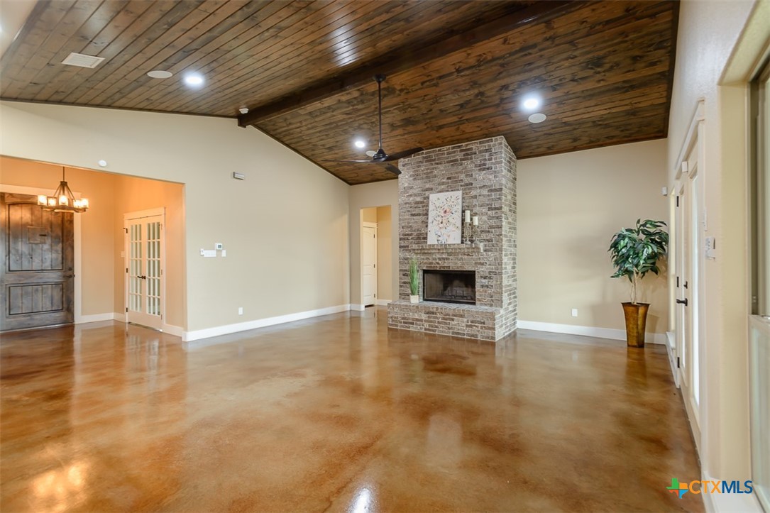 Gatesville, Texas, 76528, United States, 3 Bedrooms Bedrooms, ,3 BathroomsBathrooms,Residential,For Sale,1989706