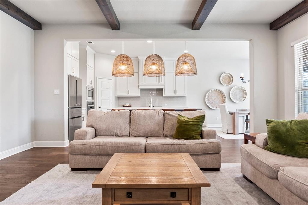 Ovilla, Texas, 75154, United States, 4 Bedrooms Bedrooms, ,4 BathroomsBathrooms,Residential,For Sale,1976541