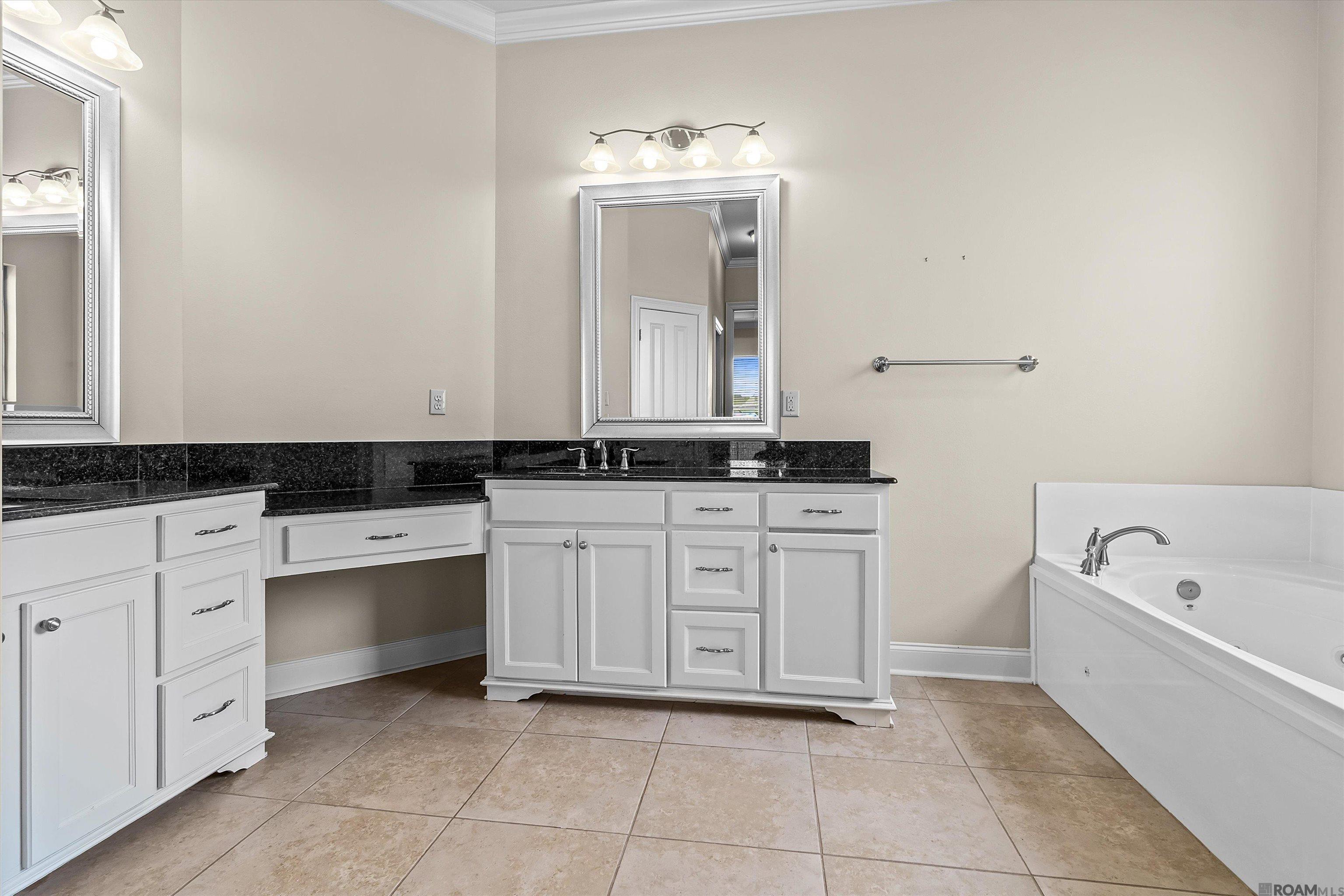 Gonzales, Louisiana, 70737, United States, 5 Bedrooms Bedrooms, ,3 BathroomsBathrooms,Residential,For Sale,1975975