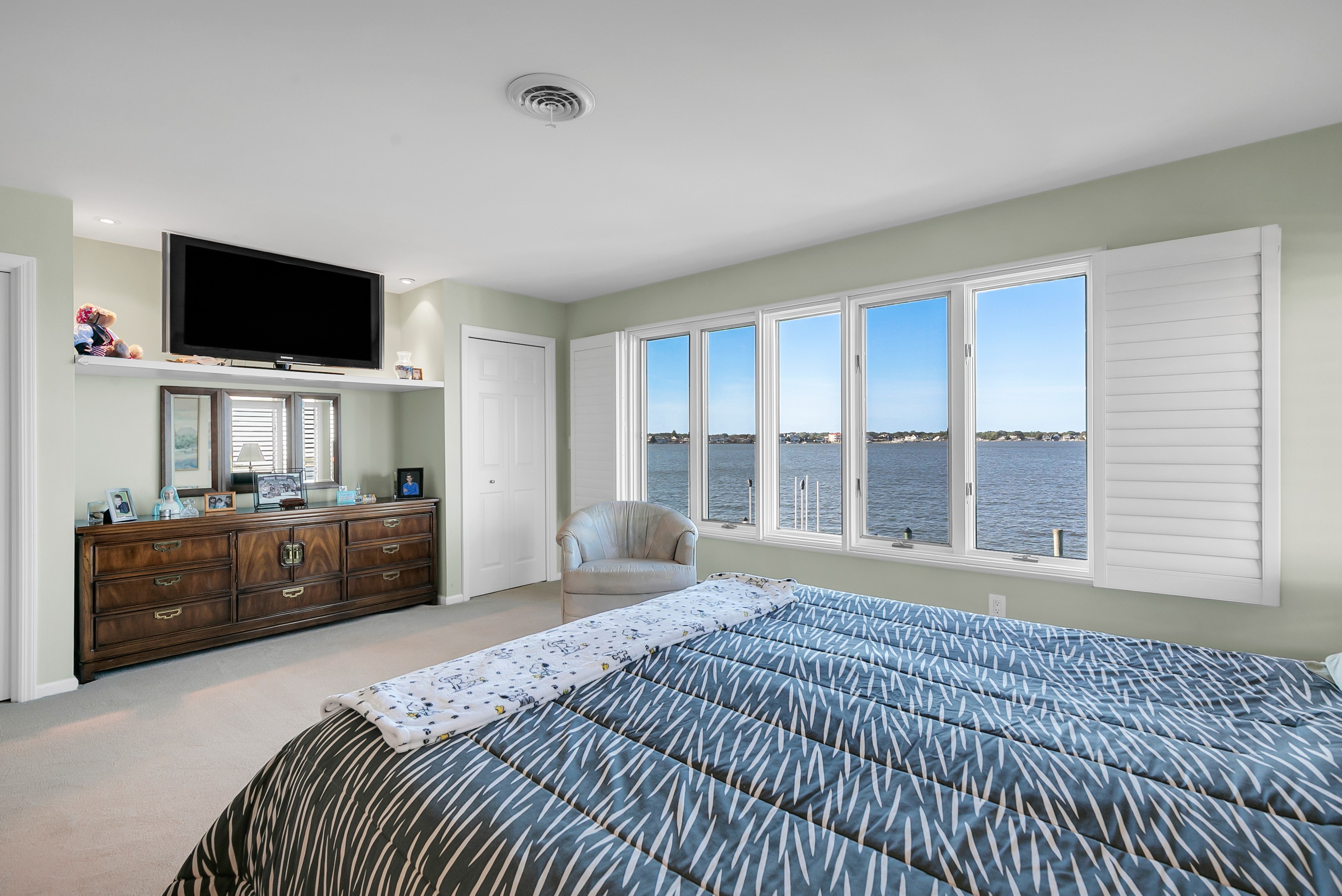  A Rare Bayfront Retreat on Silver Bay - 物件實景