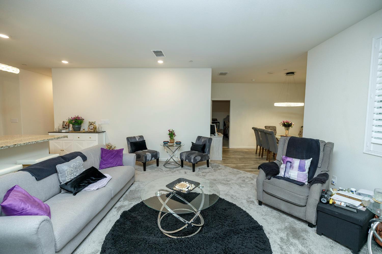 Modesto, California, 95355, United States, 3 Bedrooms Bedrooms, ,2 BathroomsBathrooms,Residential,For Sale,1998691