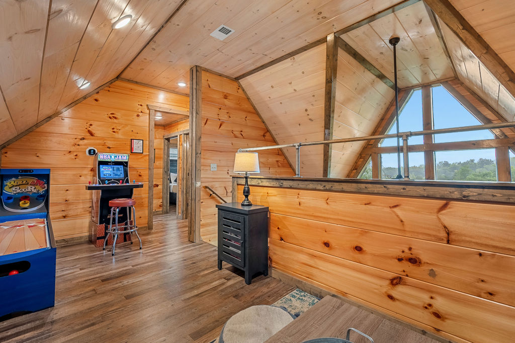 Sevierville, Tennessee, 37876, United States, 3 Bedrooms Bedrooms, ,4 BathroomsBathrooms,Residential,For Sale,1936996