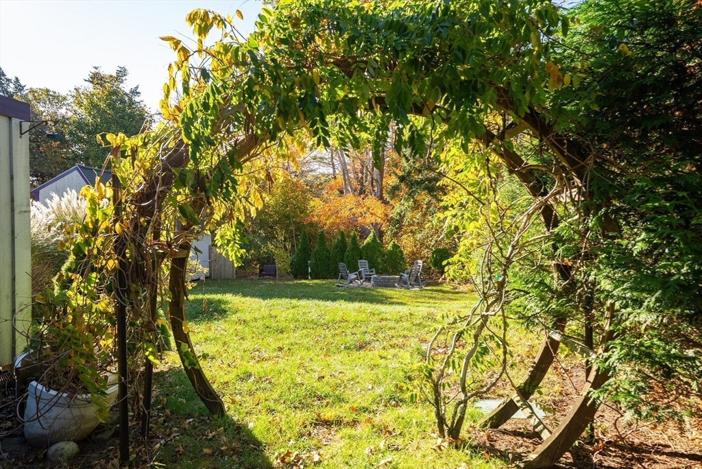 Plymouth, Massachusetts, 02360, United States, 3 Bedrooms Bedrooms, ,4 BathroomsBathrooms,Residential,For Sale,1994439